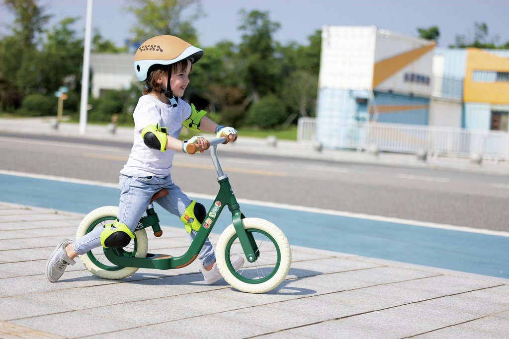 Hape Learn to Ride Balance Bike (Direct Shipping) - Little Whispers