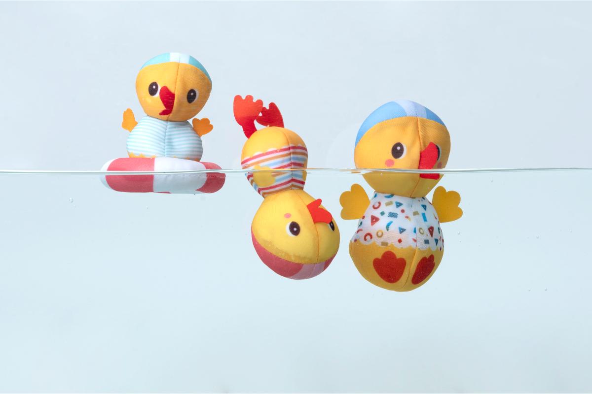 Lilliputiens 3 Bath Ducks Learning to Swim 83544 - Little Whispers